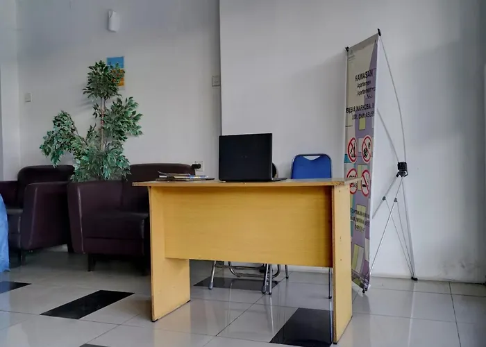 Oyo Life 93855 Apartement The Jarrdin By Apt Property